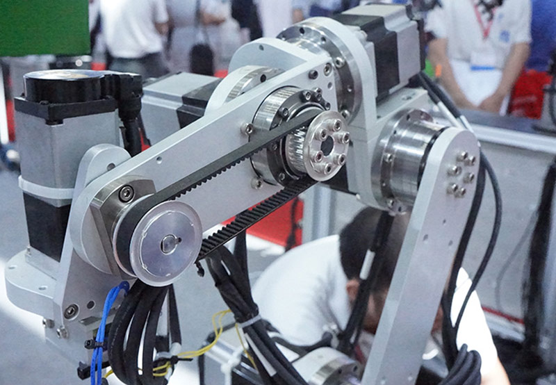 産業用ロボットにはどのような精密減速機が使用されていますか？